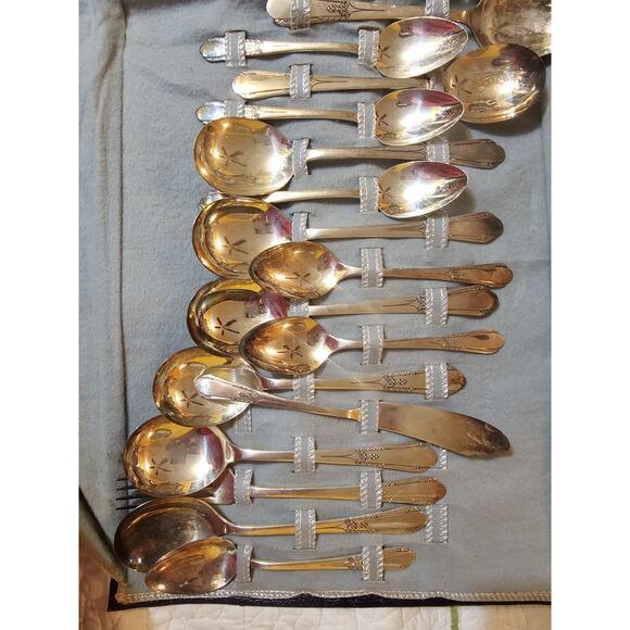 Oneida Complete Set Louisiane Vintage Flatware Set With Original Case MUST SEE - Picture 9 of 16